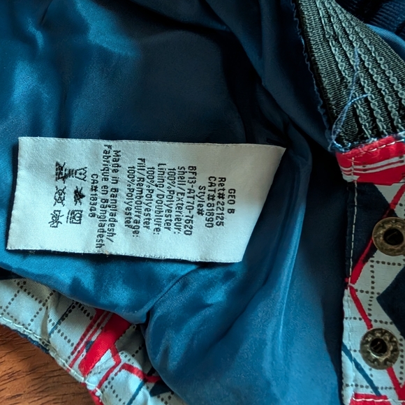 Colorful Geometric Patterned Jacket - Picture 6 of 6